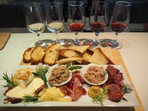 vinAmite Cheese Plate