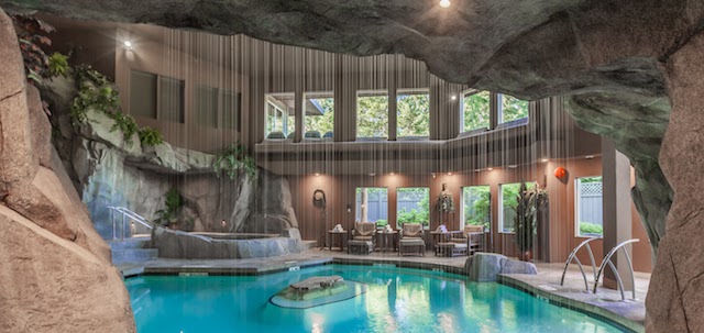 Grotto Spa Mineral Pool