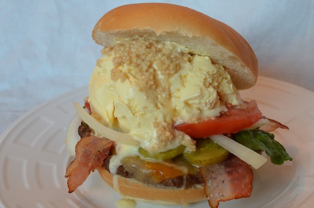 Food at the PNE: Garlic Vanilla Burger