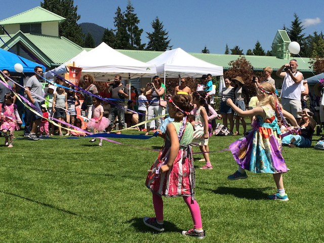 Lynn Valley Days Maypole Dance