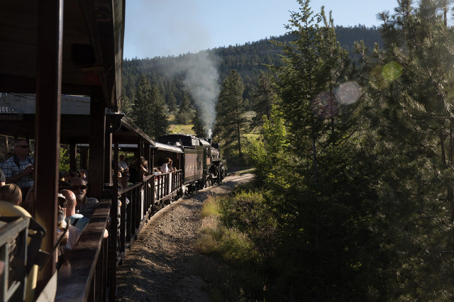 wine tour train okanagan