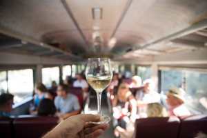 wine tour train okanagan