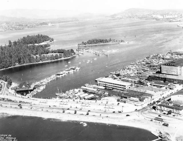 1940-Creation-CoalHarbour-Archives