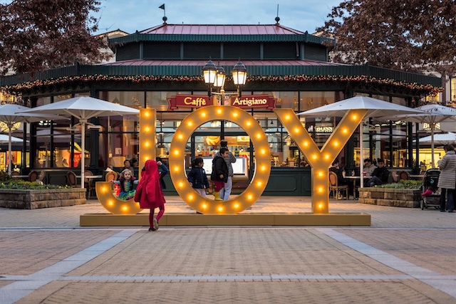 McArthurGlen JOy christmas