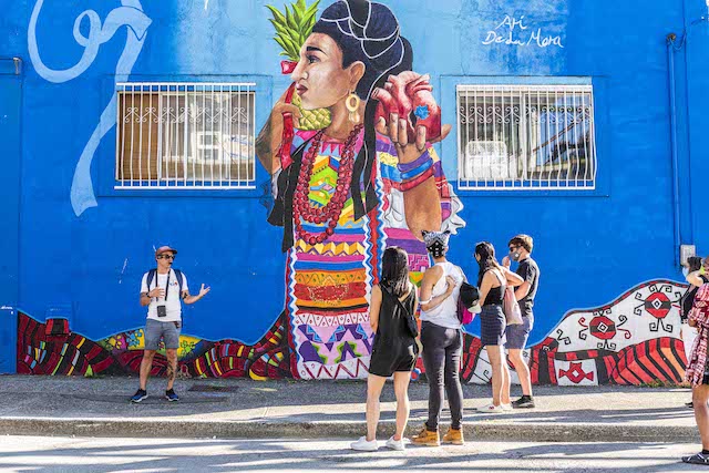 Vancouver Mural Festival Tour. Photo credit Gabriel Martins