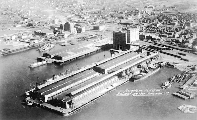 Aerial view of Ballantyne Pier in the 1940s. Archives # Air P29.3