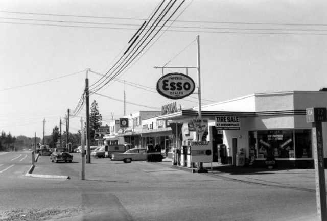 Esso Station photo from 1962