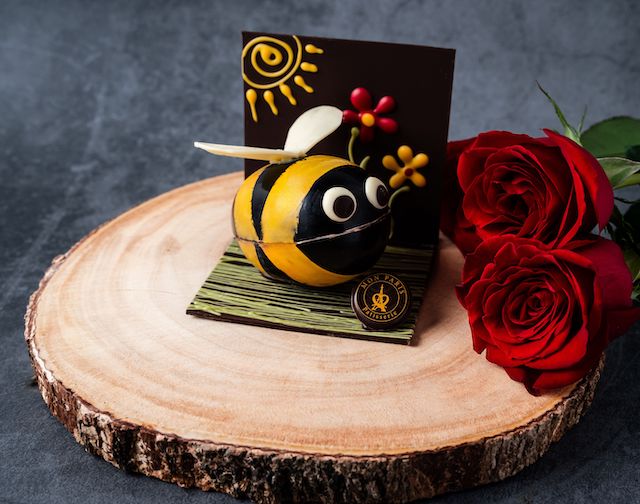 Special Bee Mine chocolate shaped like a bee and Valentine's roses  from Mon Paris