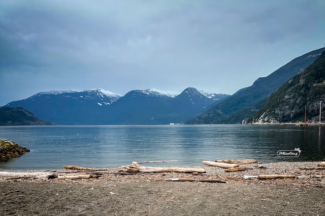 Átl’ka7tsem / Howe Sound - from Sp'akw'us Feather Park in Squamish - Miss604 Photo