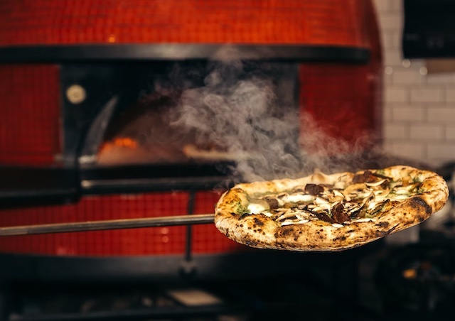 Pizzeria Spacca Napoli Wood Fired Pizza