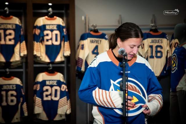 vancouver goldeneyes jersey-1 Miss604 Bollwitt photo